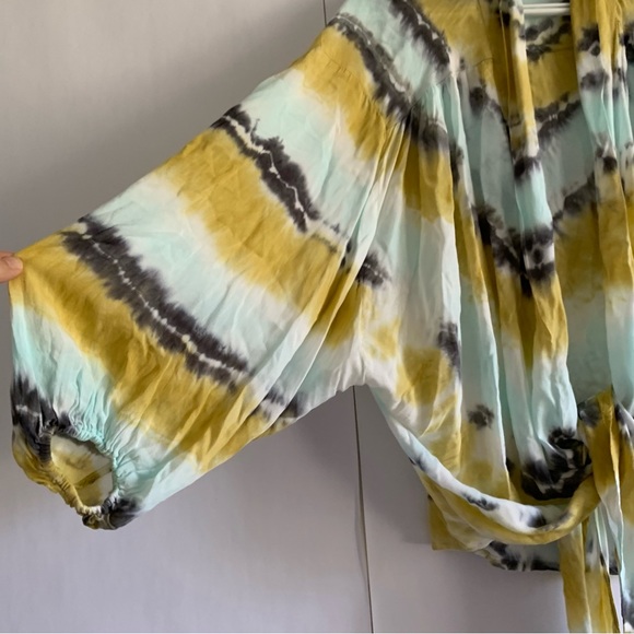 YFB Young Fabulous Broke Carmen Tie Dye tie open front top blouse - Picture 5 of 16